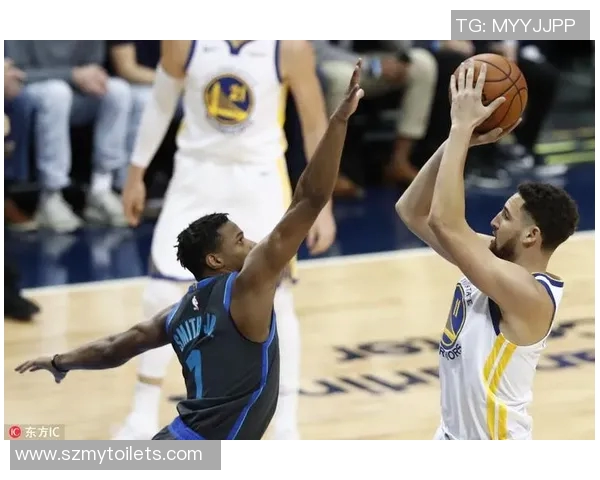 勇士与小牛激战CCT5赛场精彩对决引发球迷热议